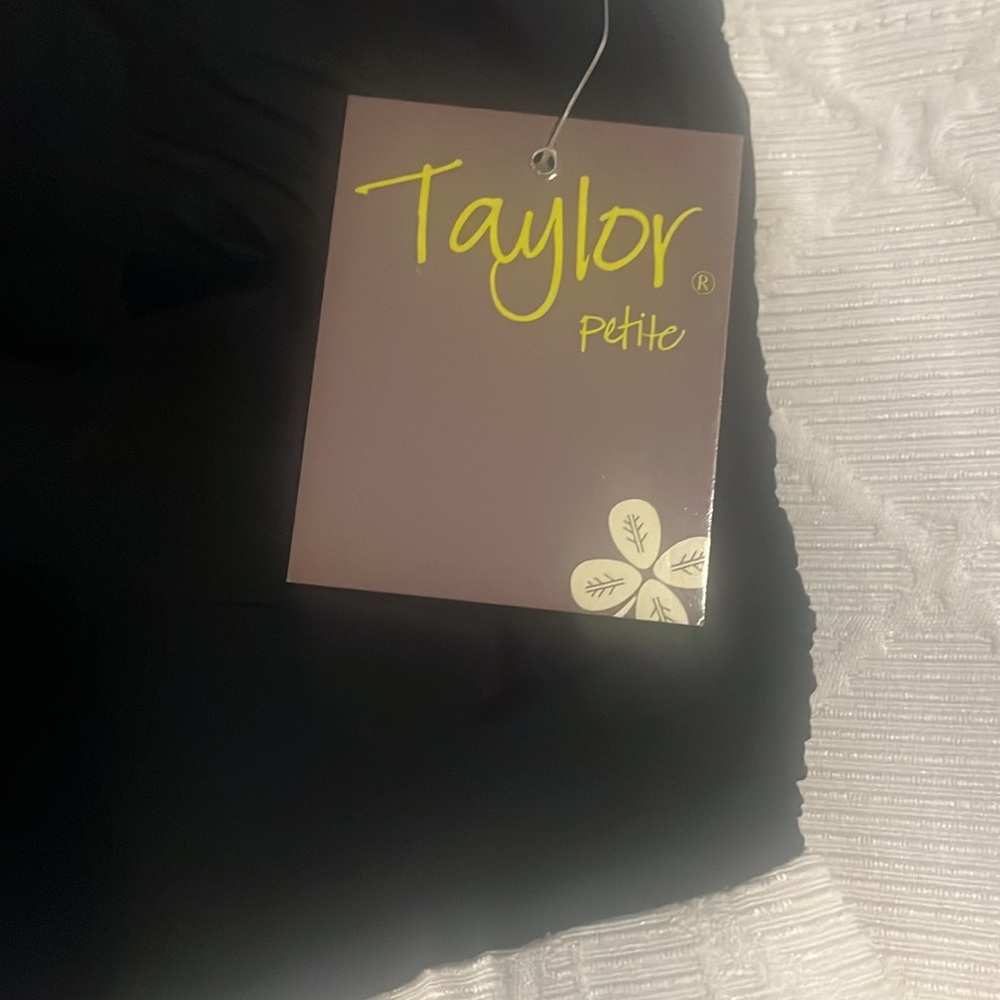 Taylor Dress Black Ivory 2P - Picture 8 of 8